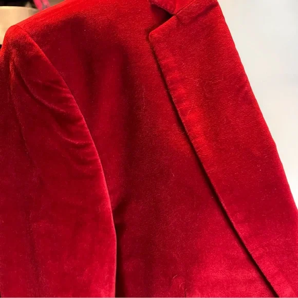 Adolfo Red Velvet Sport Coat with Notched Lapels - Picture 10 of 11
